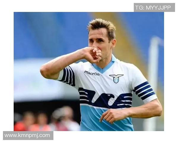 德国足球队球星介绍与历史传奇人物盘点